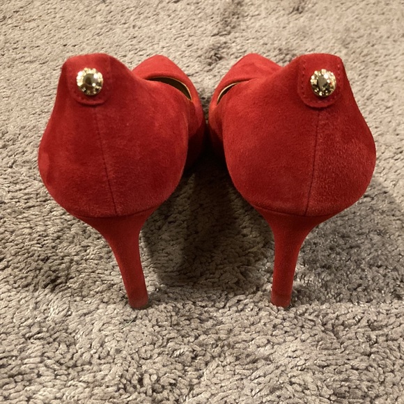 Michael Kors Heels, Suede, Size 6.5, Scarlet color - Picture 3 of 9